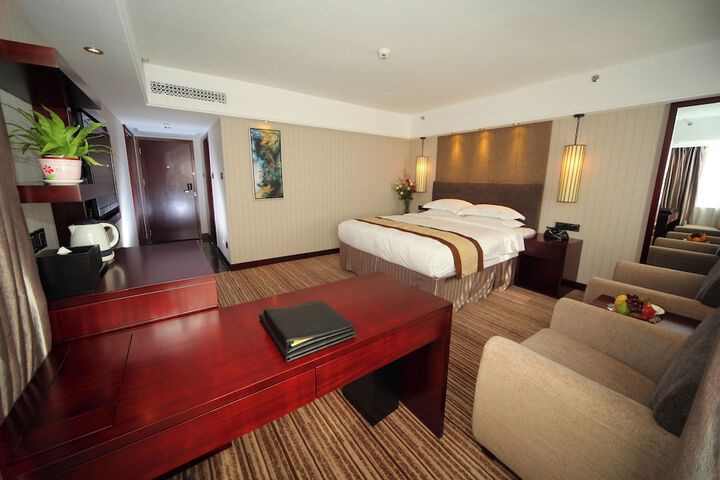 Room 41 of 80