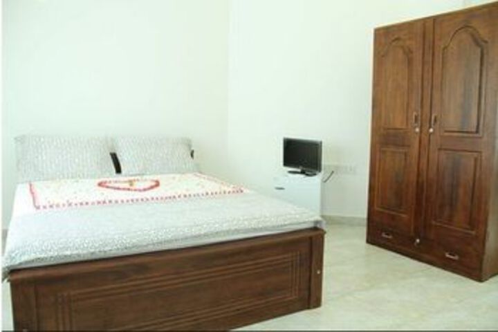 Room 7 of 10