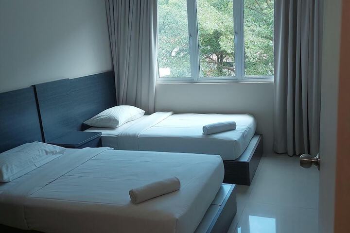 Room 18 of 44