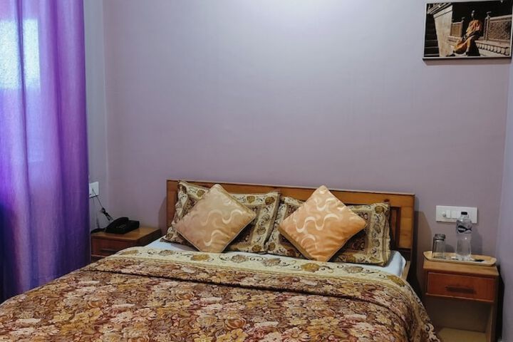 Room 16 of 32
