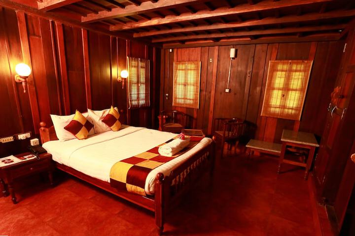 Room 8 of 38
