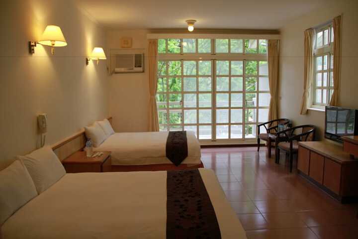 Room 6 of 36