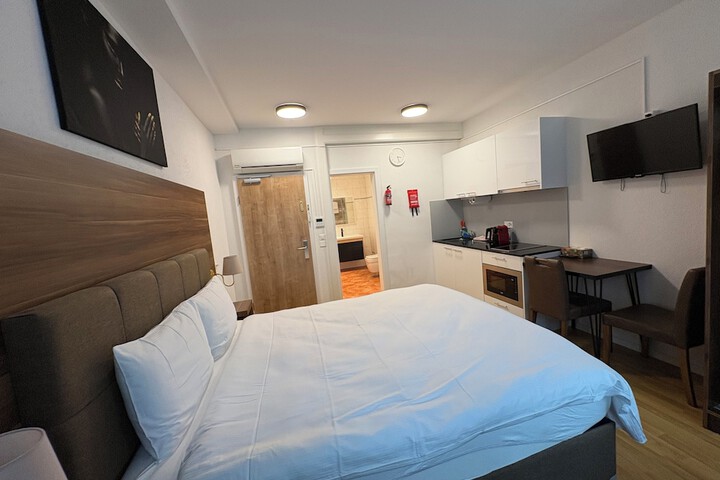 Room 13 of 75