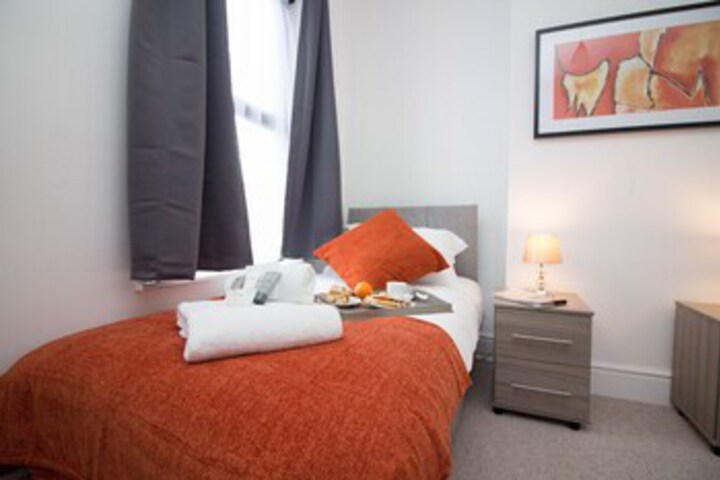 Room 11 of 31