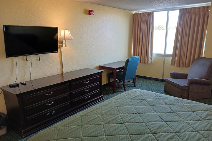 Room 45 of 144