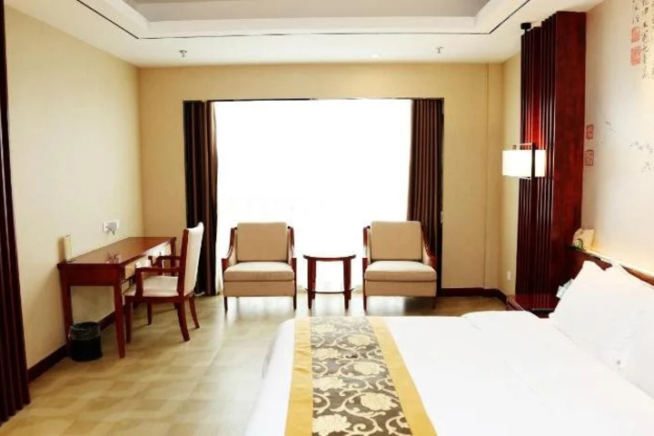 Room 4 of 27