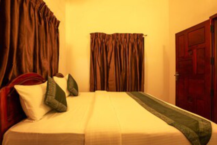 Room 6 of 43