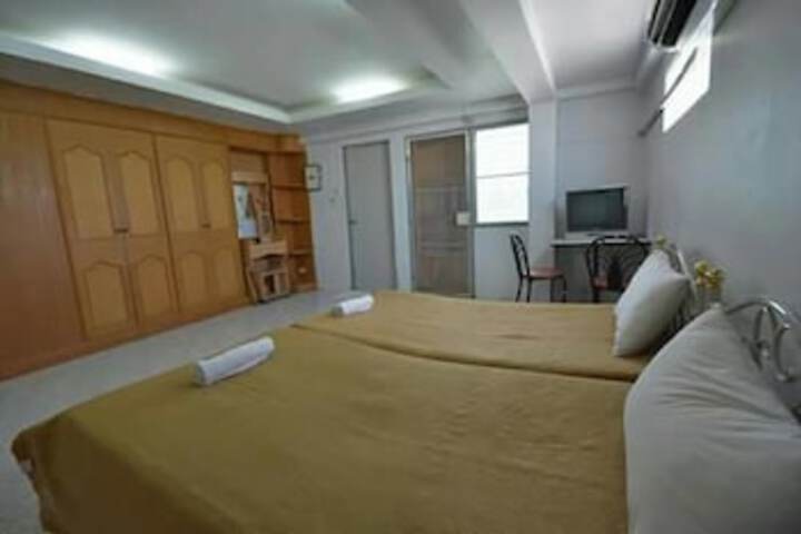 Room 10 of 10