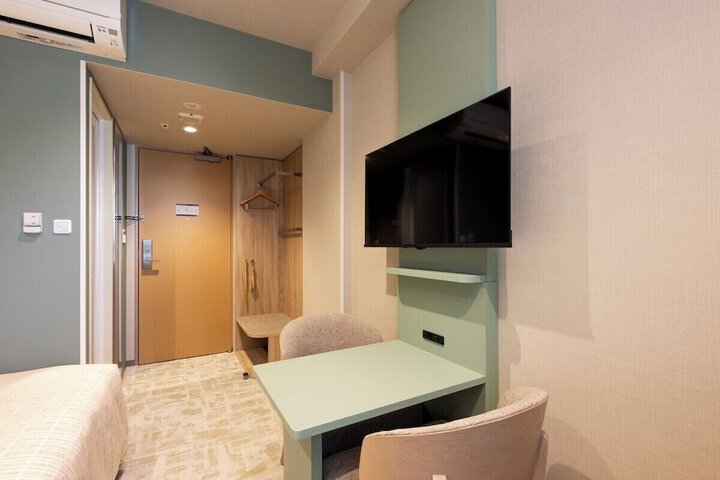 Room 21 of 53