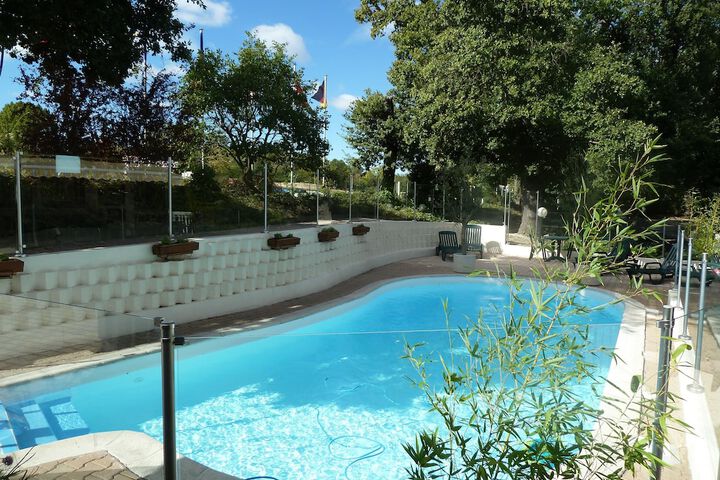 Pool 33 of 61