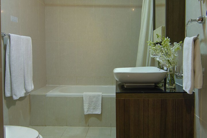 Room 13 of 19