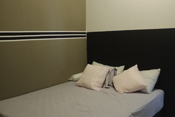 Room 3 of 7