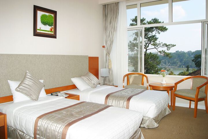 Room 21 of 82