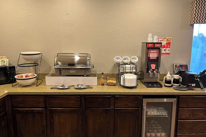 Breakfast/Coffee Service 29 of 38