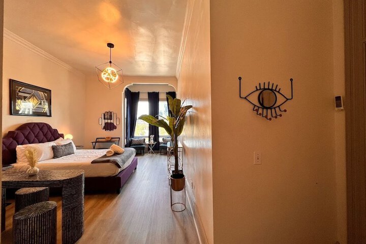 Room 122 of 181