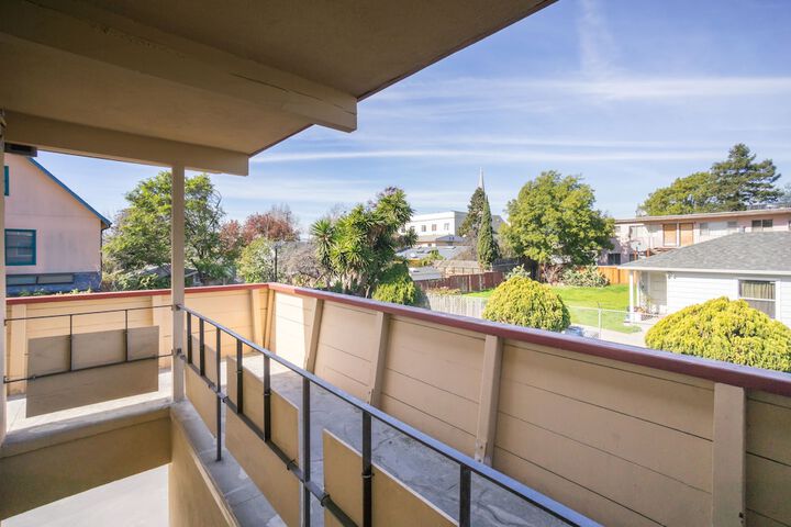 Terrace/Patio 13 of 33