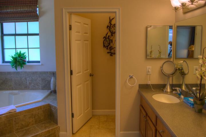 Room 14 of 25