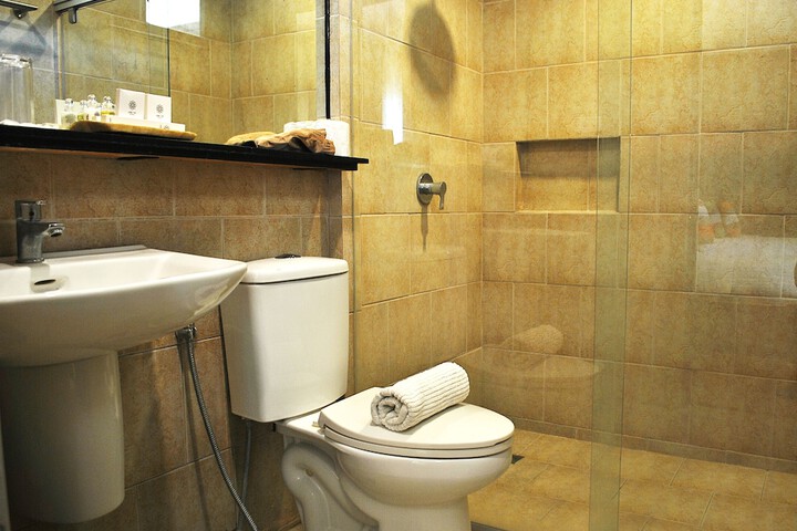Room 15 of 42