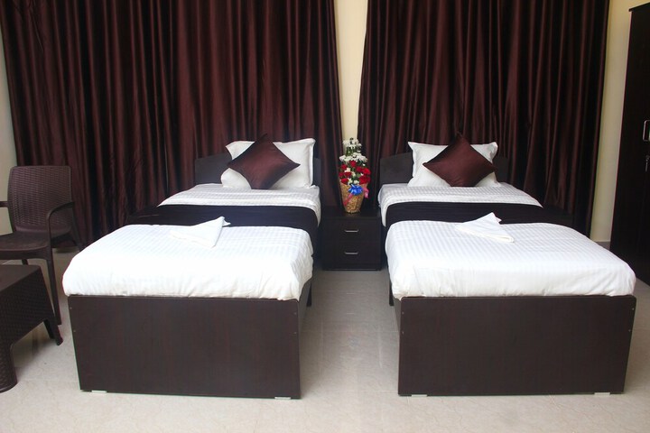 Room 13 of 26
