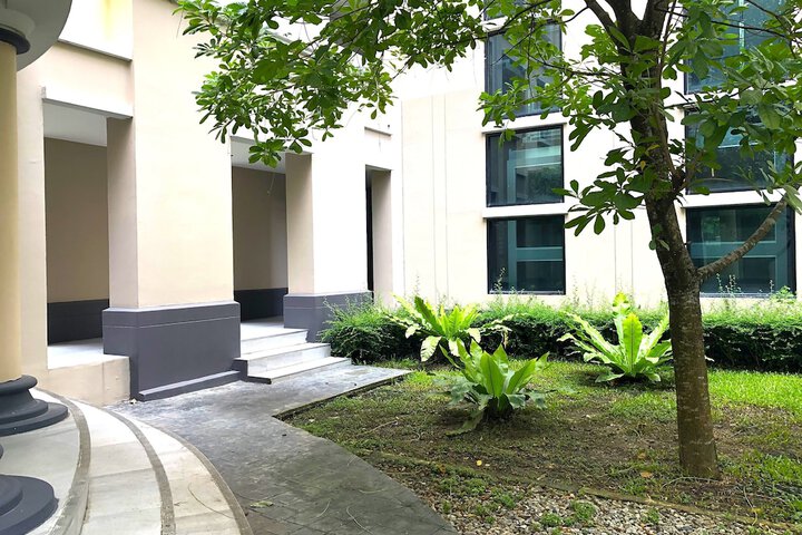 Hotel Exterior 148 of 150