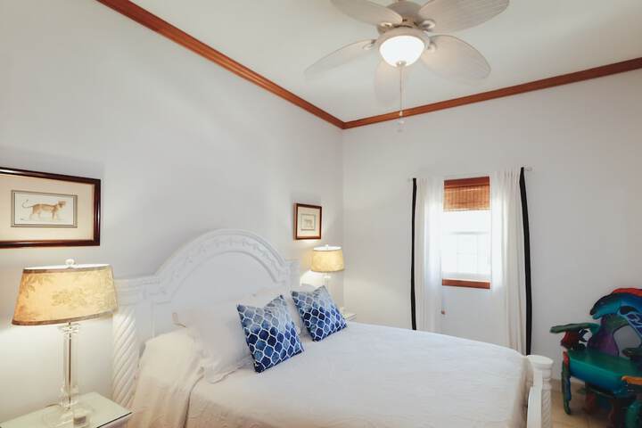 Room 20 of 168