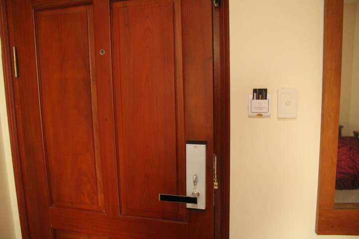 Room 15 of 25