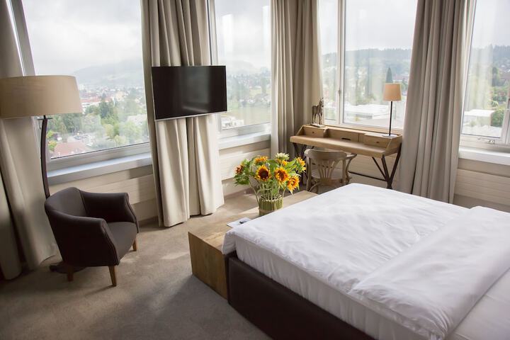In-room business center