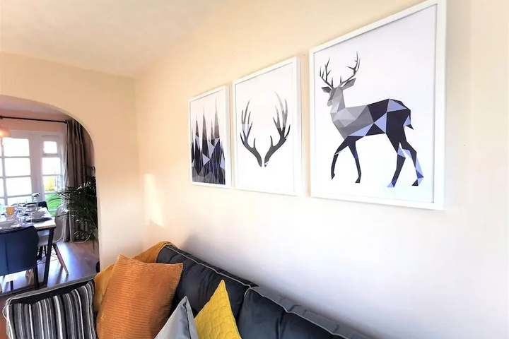 Room 2 of 12