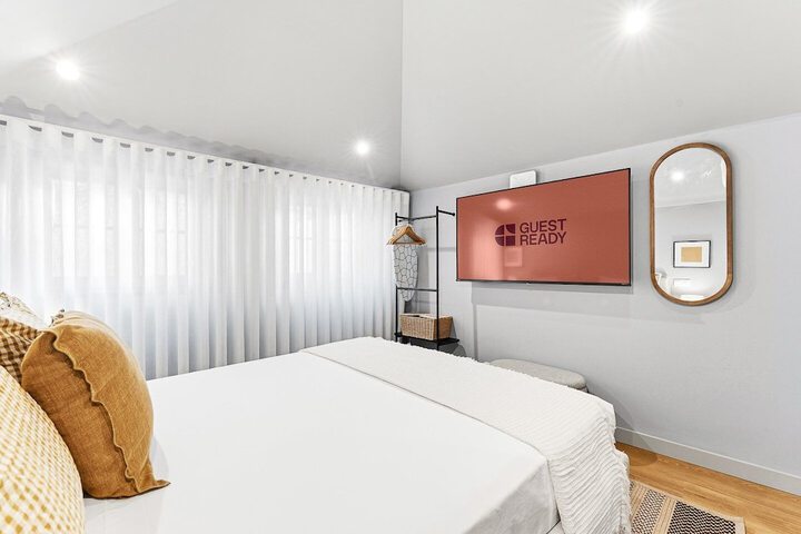 Room 18 of 32