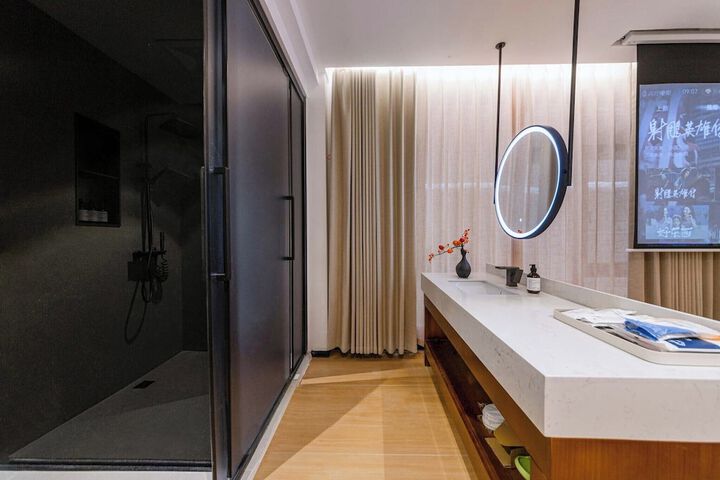 Room 45 of 61