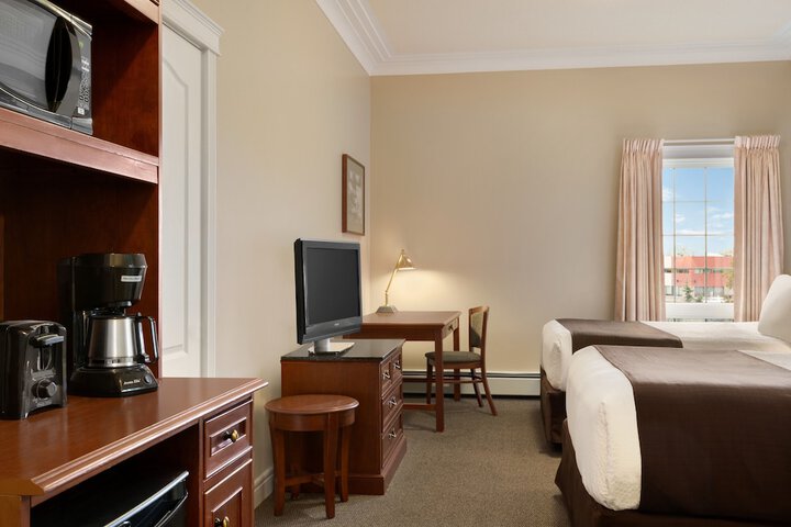 Room 7 of 27