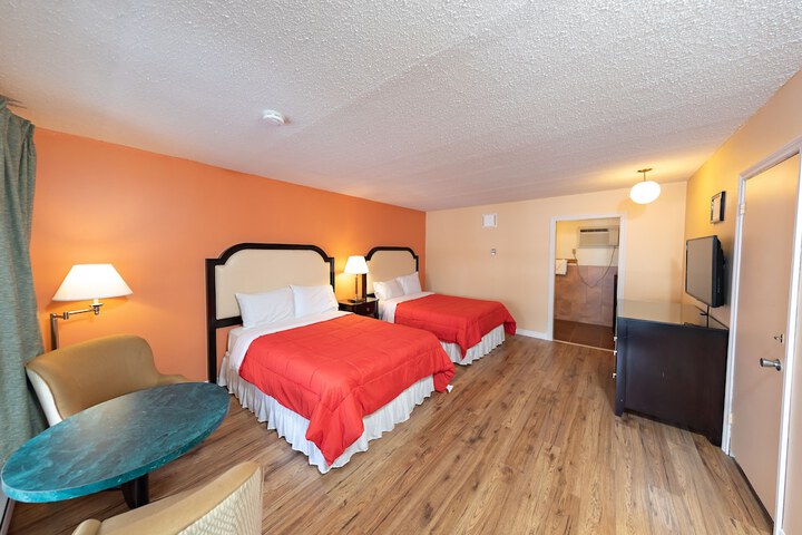 Room 5 of 43