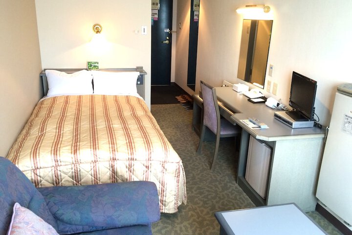 Room 10 of 31