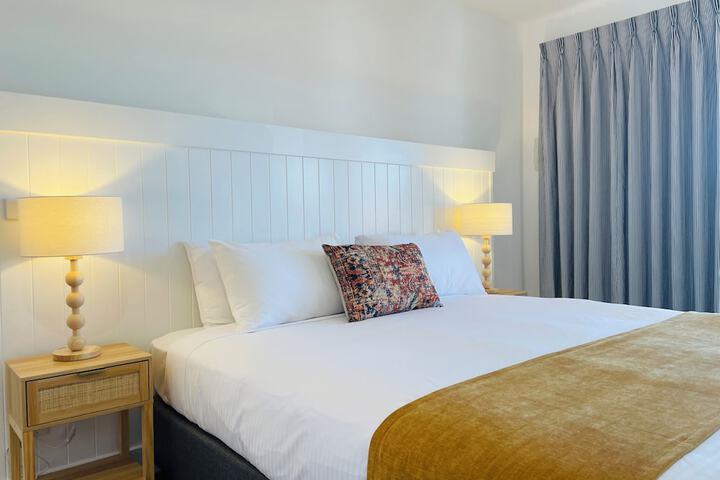 Room 20 of 33