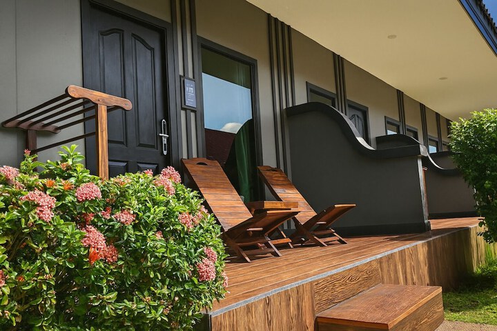 Terrace/Patio 25 of 49