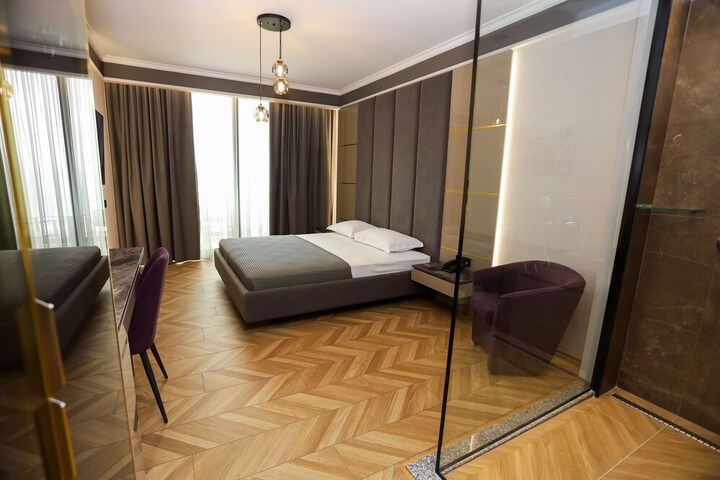 Room 27 of 45