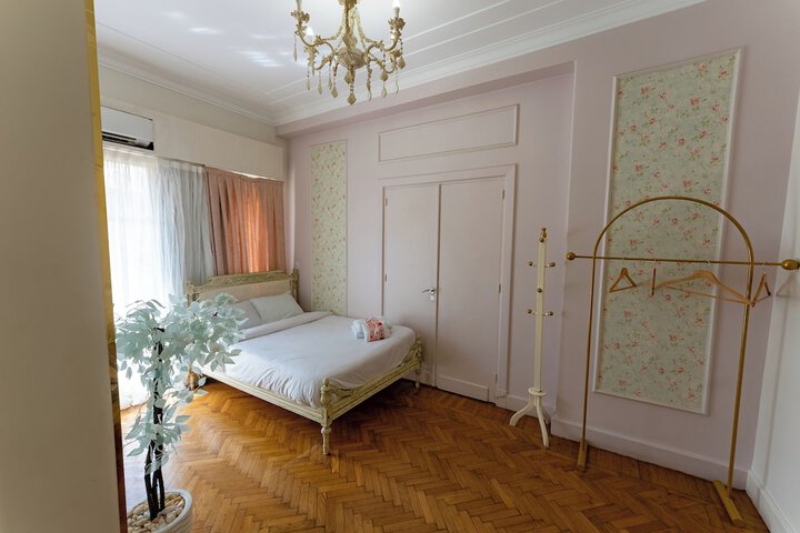 Room 11 of 83