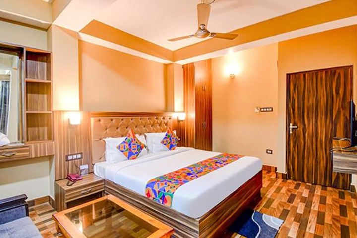 Hero Image 1 of 37