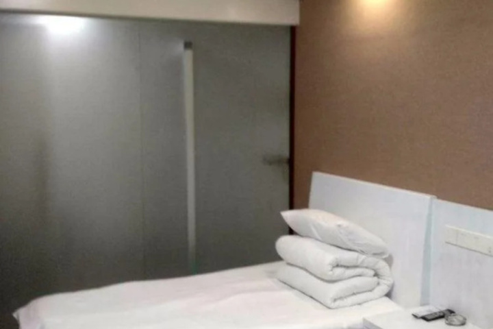 Chang Xing Yuan Zhong Hotel