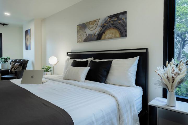 Room 34 of 39
