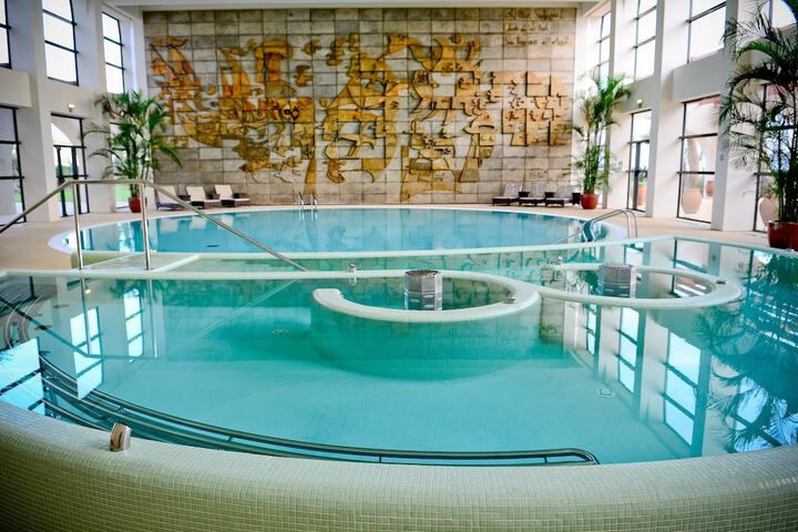 Hotel Pool