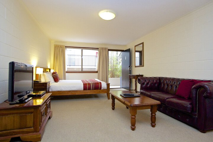 Room 4 of 45