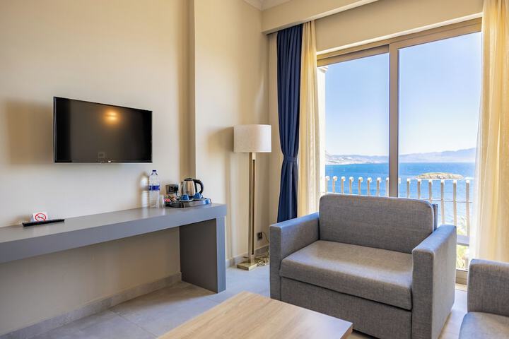 Room 30 of 108