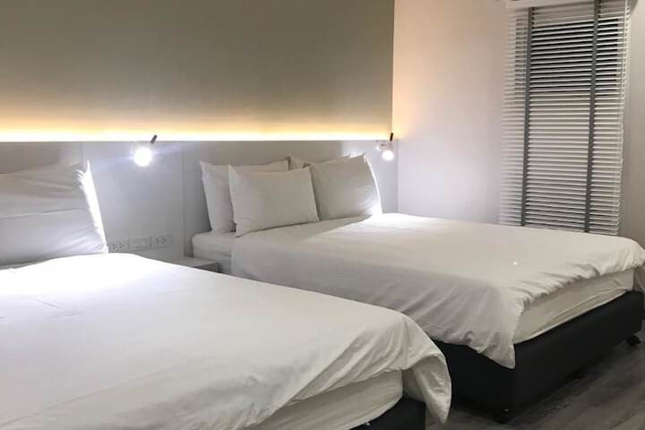 Room 13 of 39