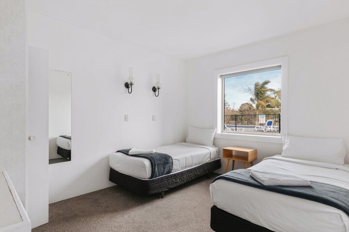 Room 5 of 35