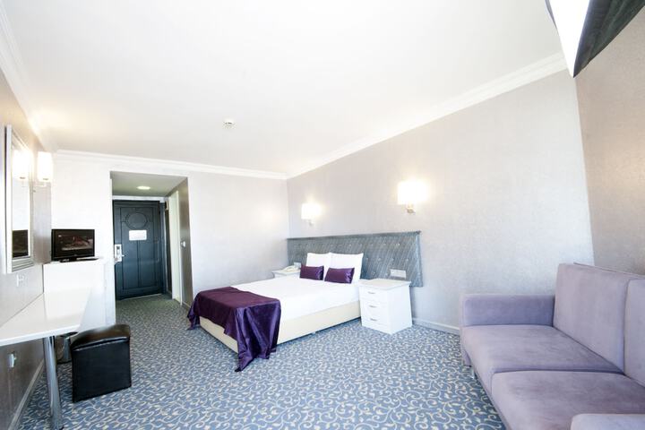 Room 14 of 47