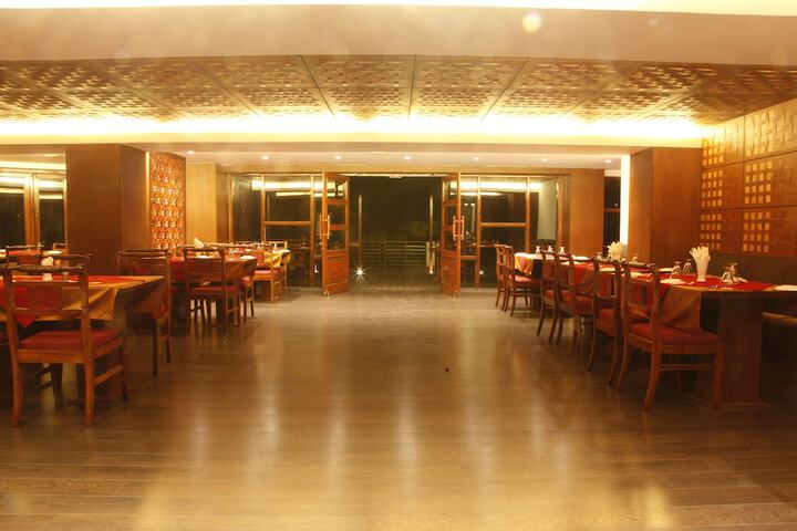 Dining Photos