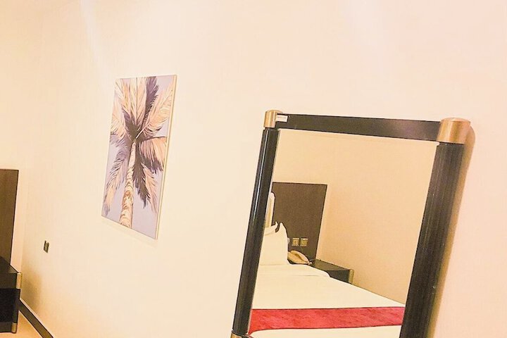 Room 11 of 24