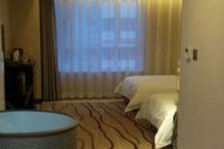 Room 64 of 137