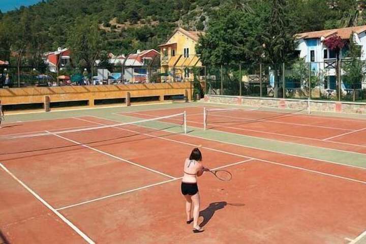 Tennis court